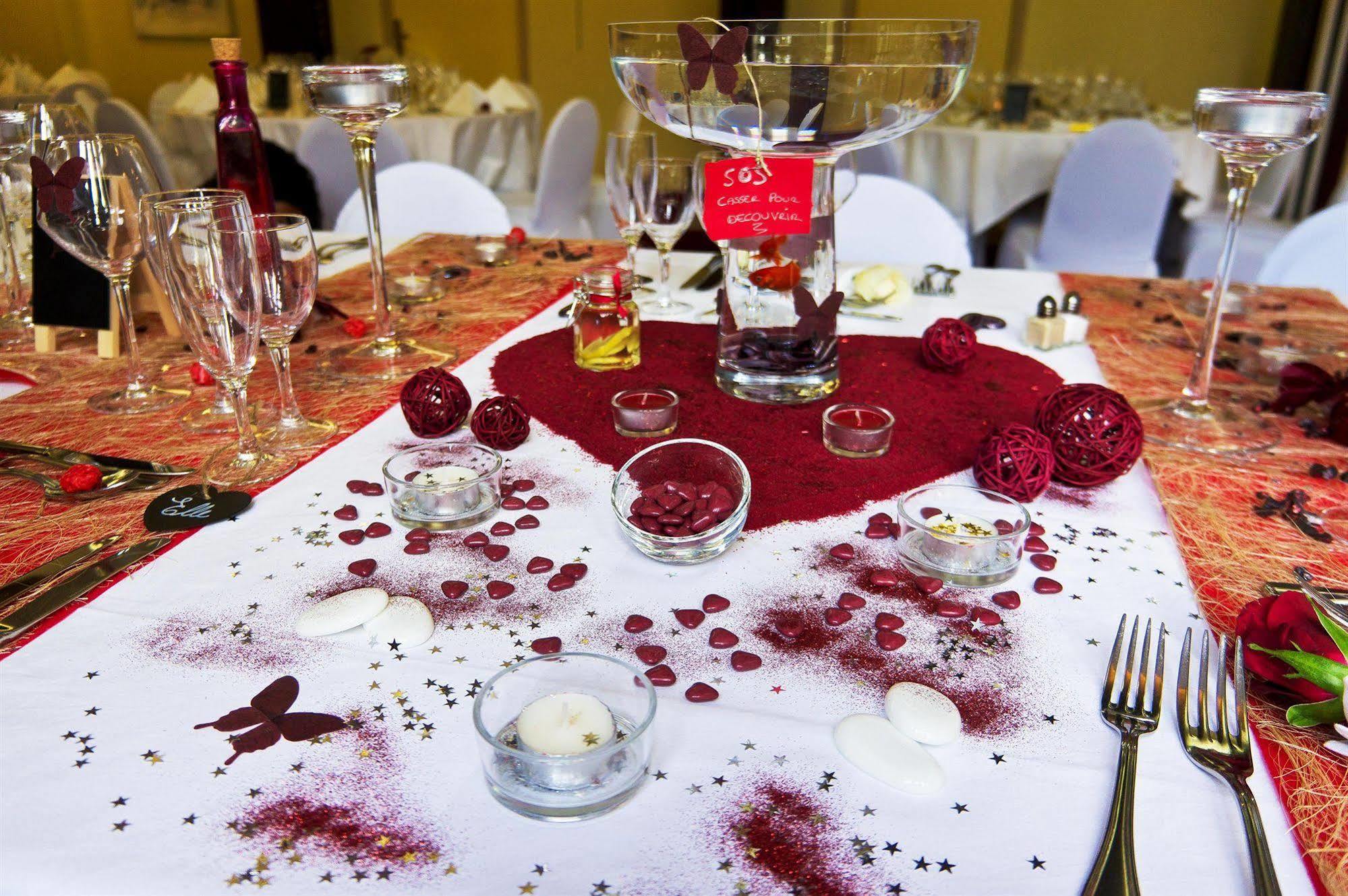 Le Grand Monarque Hotel Мелюн Екстериор снимка